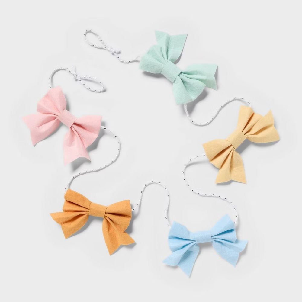 Easter nwt Pastel Bow Garland